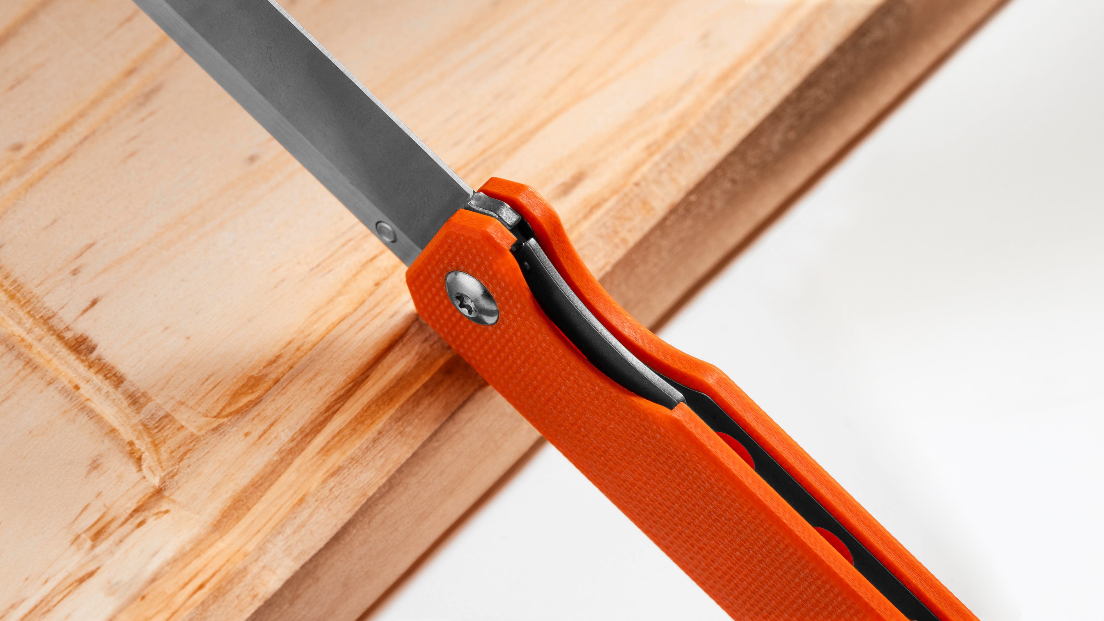 Modern Pocket Knife Liner Locking Mechanism