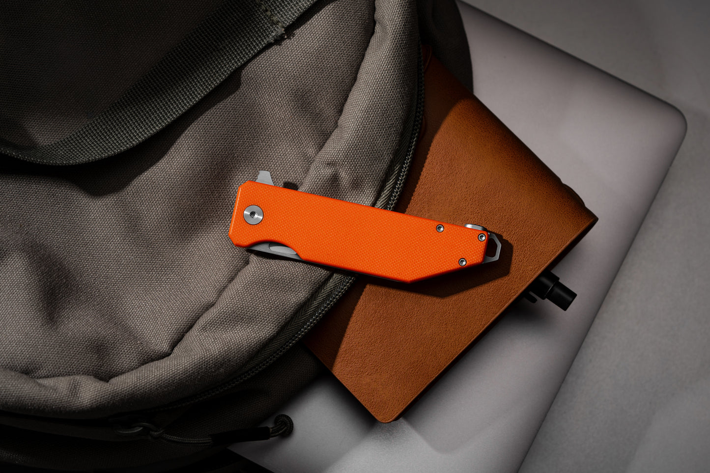GhostClip™ Pocket Knife – Modern EDC Knife with Retractable Clip